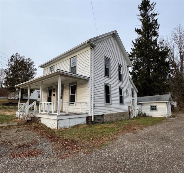 view of front facade with covered porch