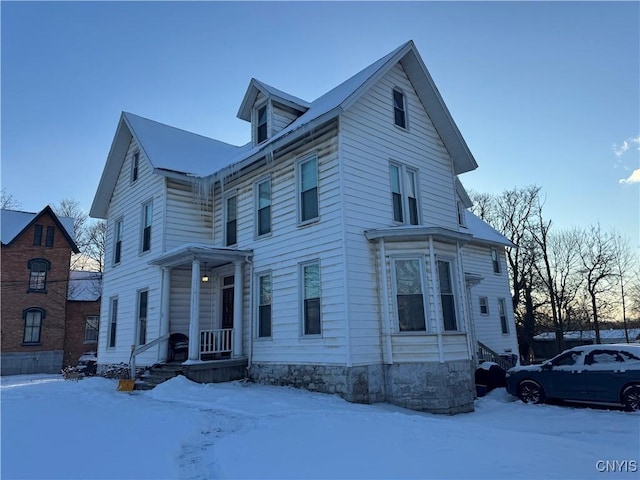 view of front of property