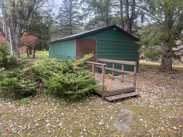 view of outbuilding