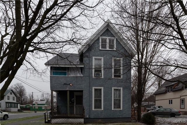 view of front of home featuring covered porch