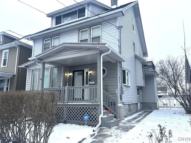 view of front of house featuring covered porch