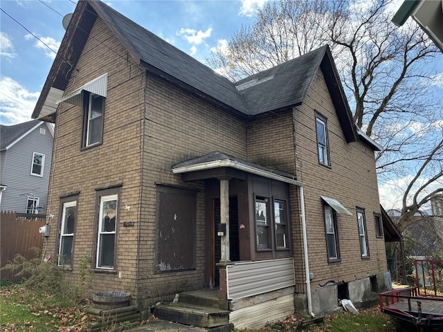 view of front of property