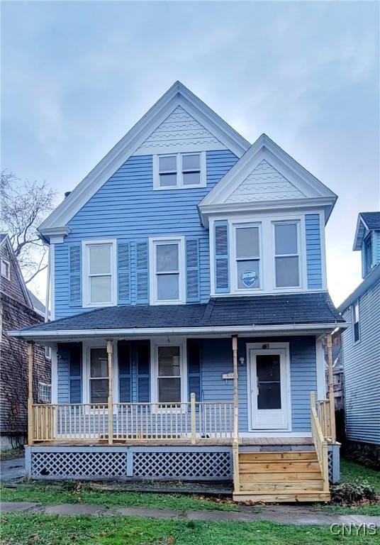 view of front of home with covered porch