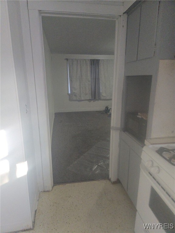 75 Schaefer Rd, West Seneca, NY 14218 - view of corridor