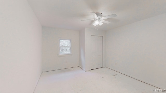 empty room featuring ceiling fan