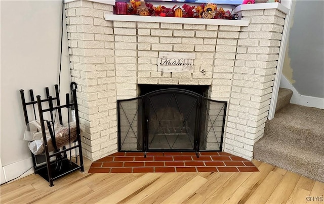 interior details with hardwood / wood-style floors