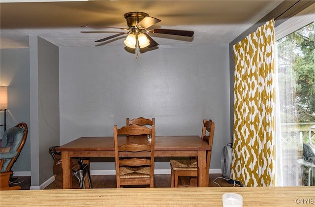 dining room with ceiling fan