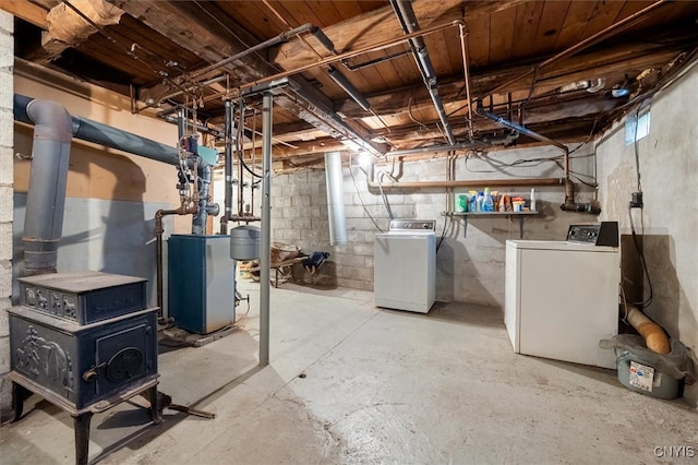 basement featuring washer and dryer