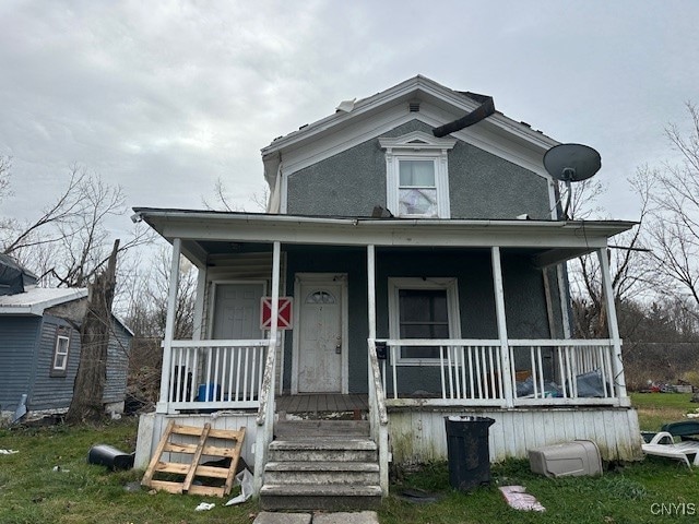 view of front facade featuring covered porch