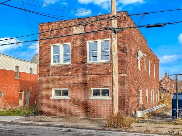 view of home's exterior