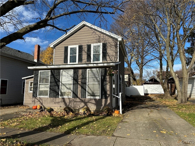 view of front of property