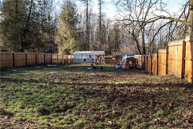 view of yard featuring a playground