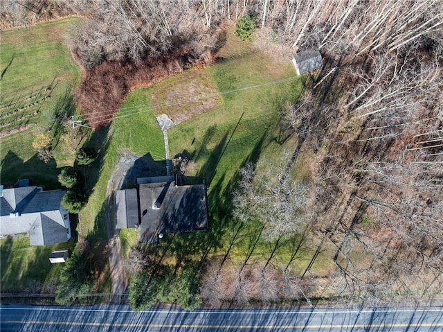 birds eye view of property featuring a rural view