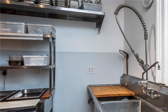 8 E Park, Kirkland, NY 13323 - kitchen view