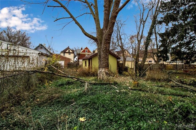 1857 Ontario Ave, Niagara Falls, NY 14305 - view of yard