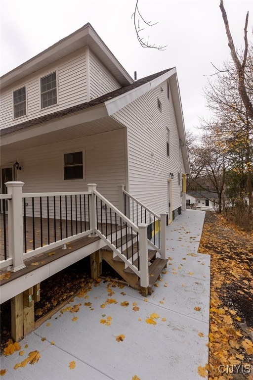 view of home's exterior