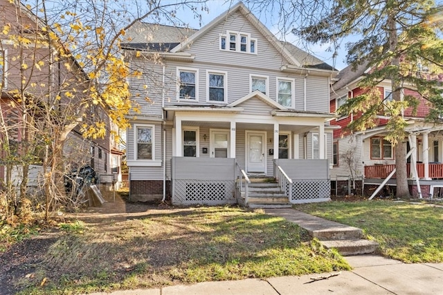 view of front of home with a front lawn