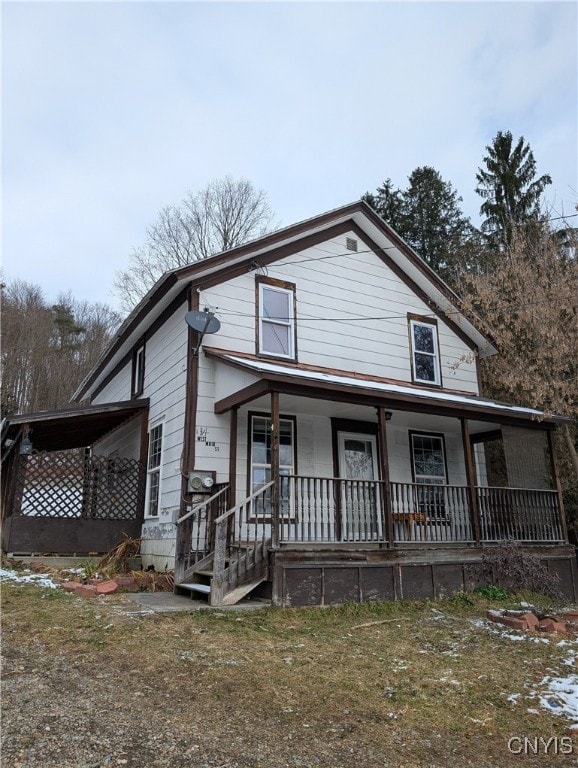 view of front of home featuring a porch