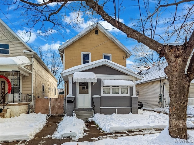 view of front of property