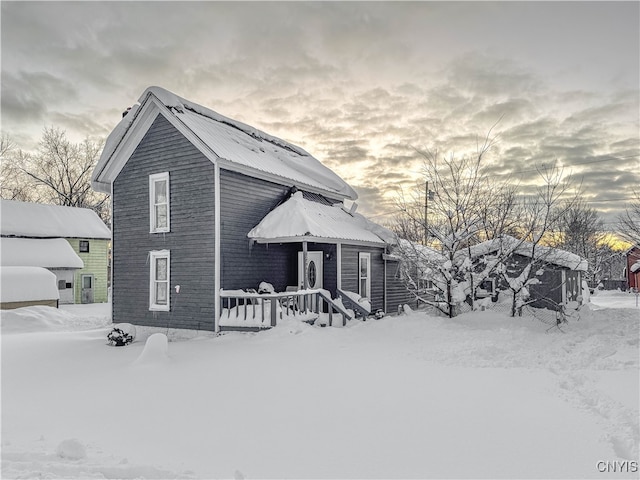 view of front of property