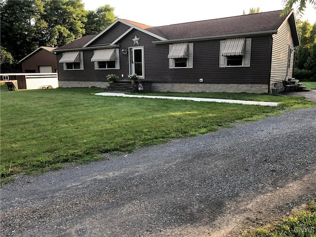 view of front of property with a front yard