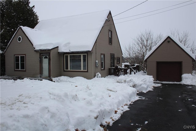 view of front of home featuring an outbuilding and a garage