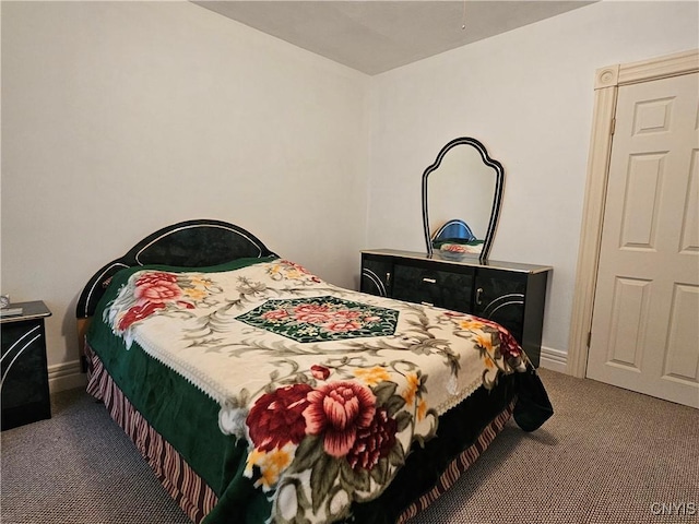 bedroom featuring carpet floors