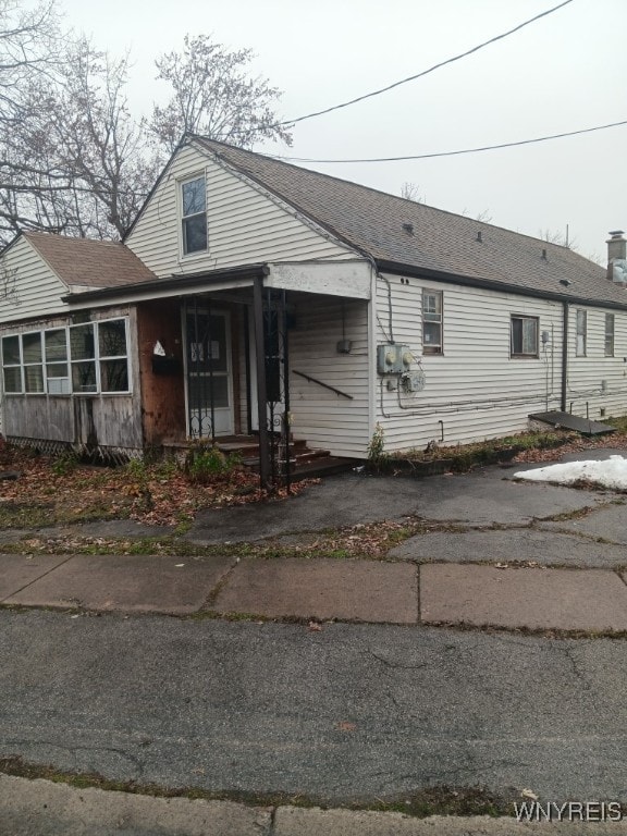 view of front of property