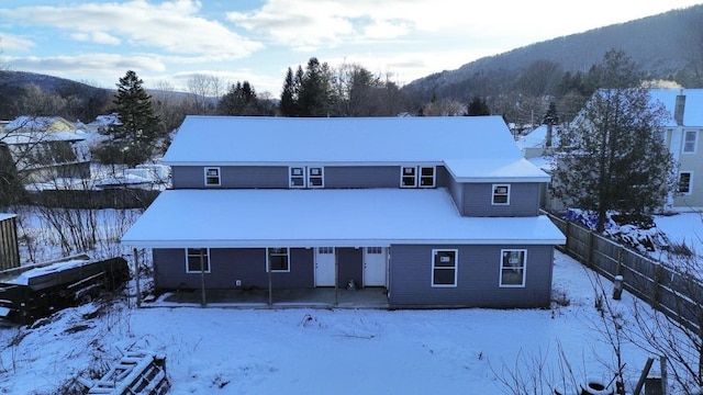 view of front facade with a mountain view