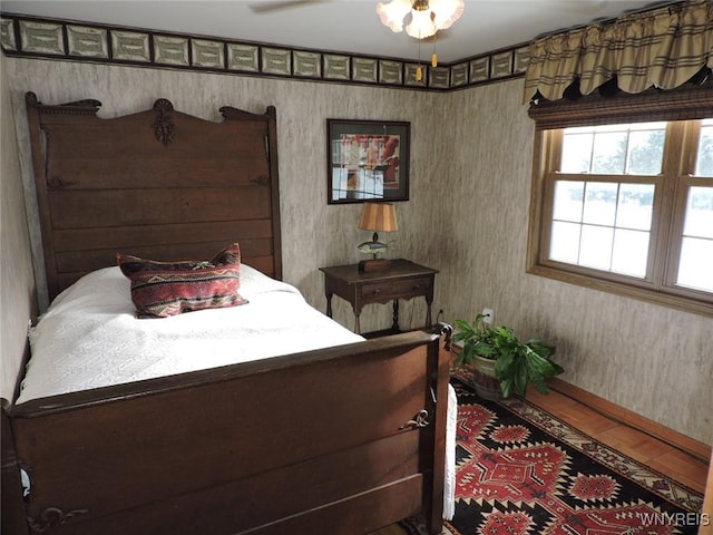 bedroom with ceiling fan