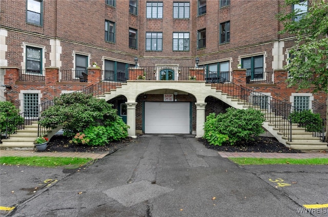 800 W Ferry St Unit 11D, Buffalo, NY 14222 - view of front of home