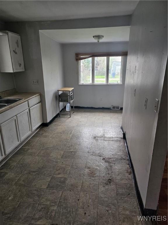 dining area with visible vents