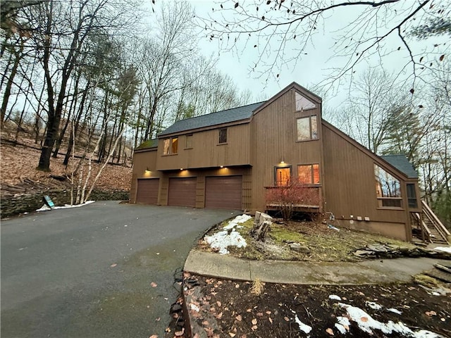 view of front of home featuring a garage