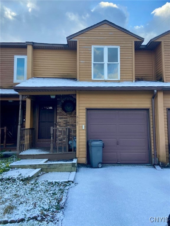 view of front of home featuring a garage