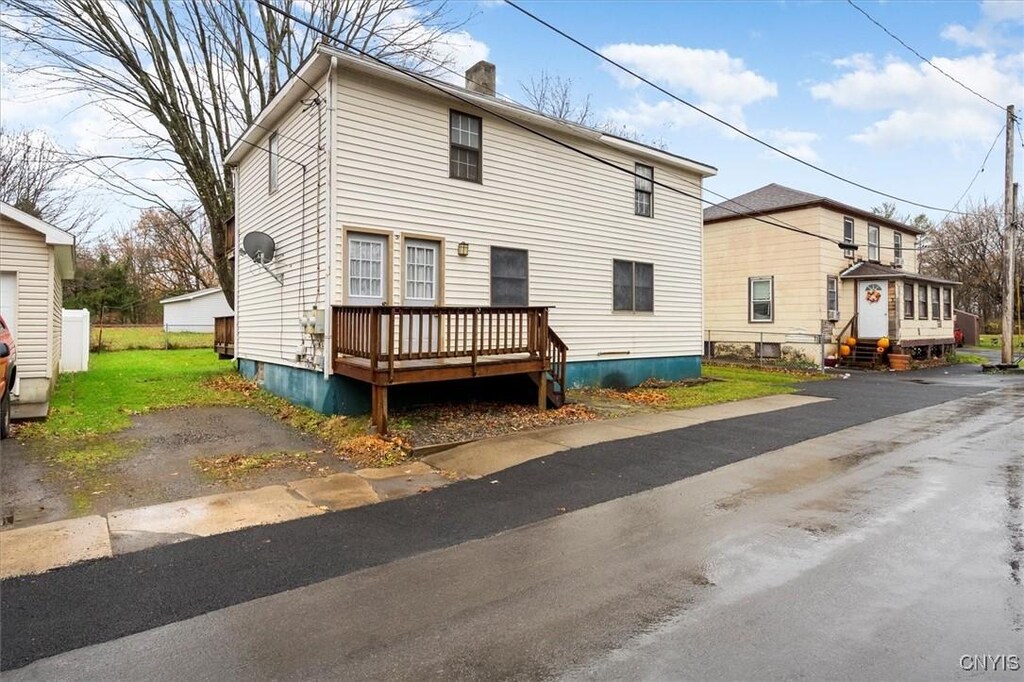 5 E St, Kirkland, NY 13321 - view of front facade with a wooden deck