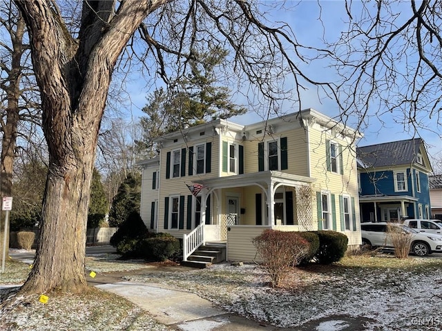 view of italianate house