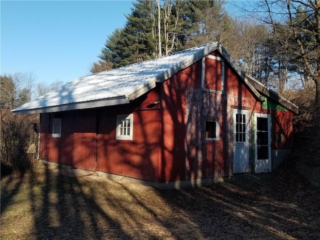 view of outbuilding