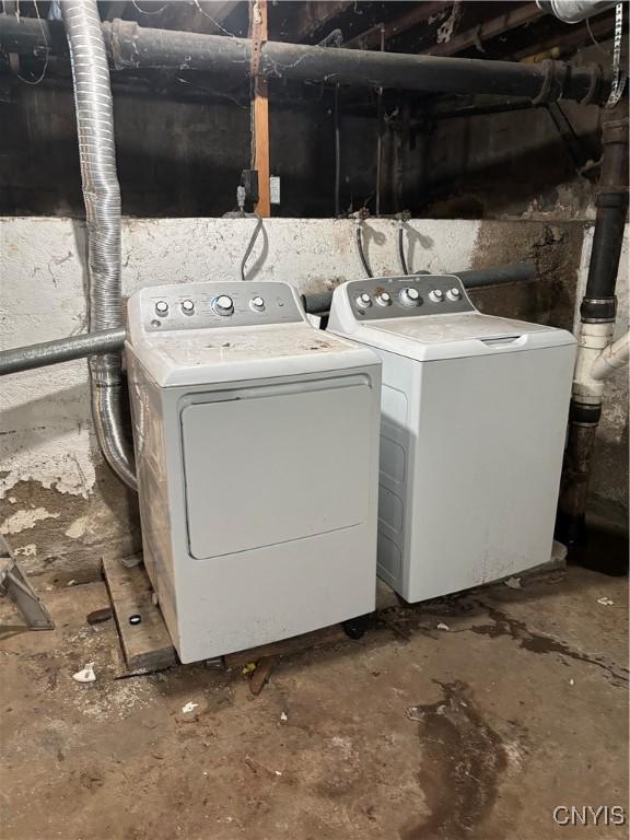 laundry area featuring washer and dryer