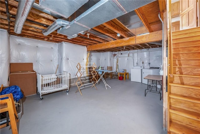 basement featuring washer and clothes dryer