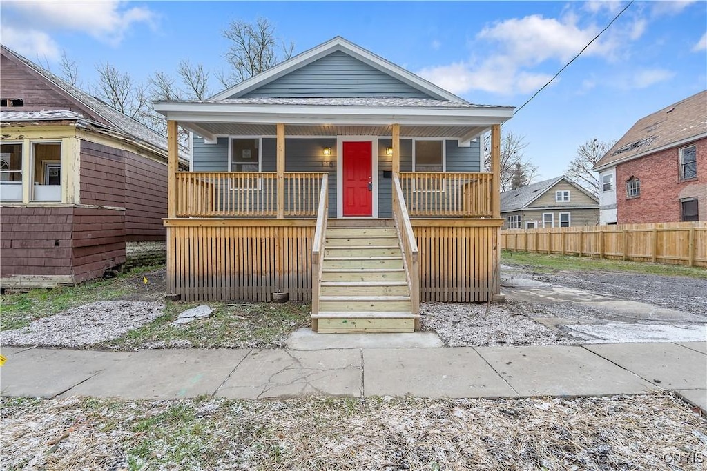 bungalow-style house with covered porch