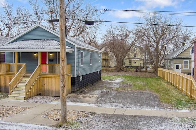 view of front of home featuring a porch