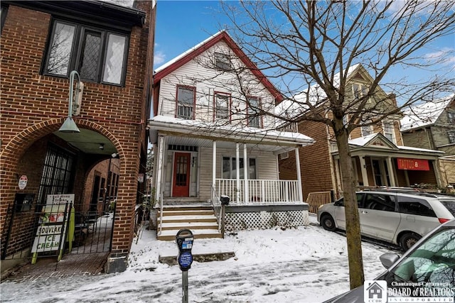 view of front of house featuring a porch