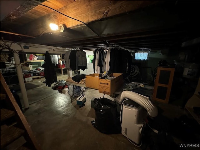 basement with washer / clothes dryer