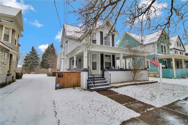 view of front of house featuring a porch