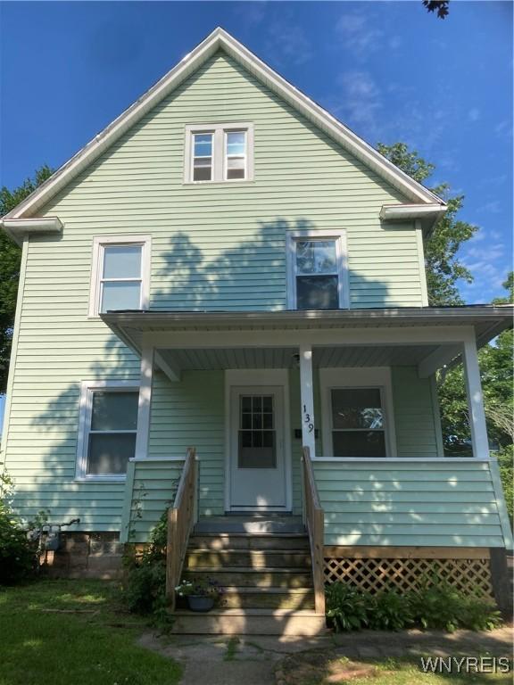 view of front of home with covered porch