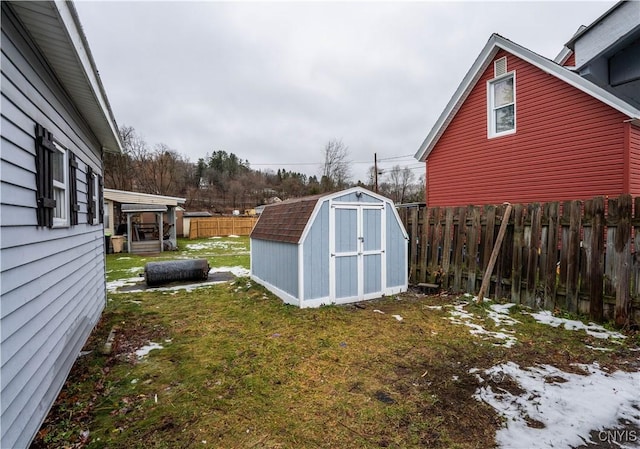 view of outbuilding featuring a yard