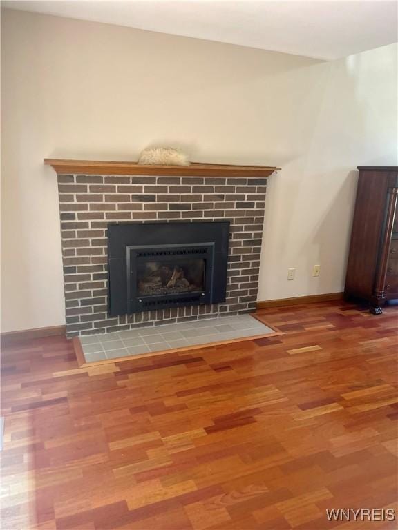 room details featuring hardwood / wood-style floors