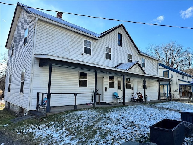 view of front facade featuring a porch