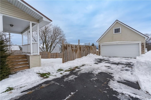 view of yard layered in snow