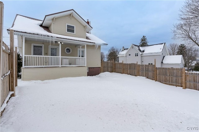 view of front of property featuring covered porch